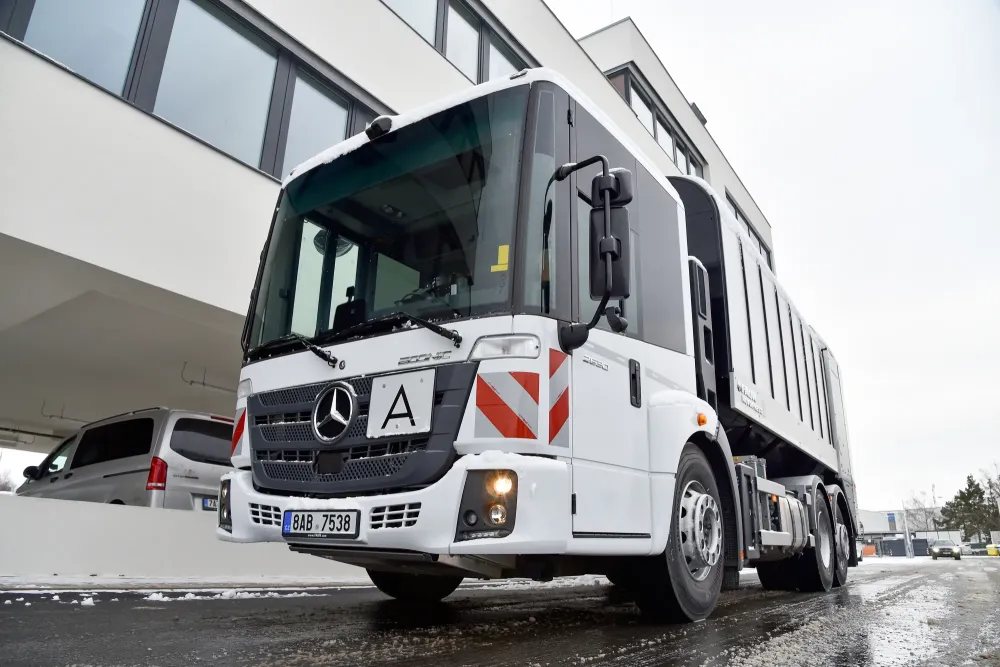 Camion 6x2 à Alençon 